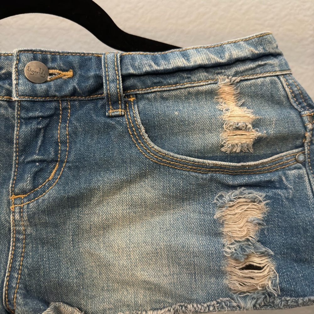 NWT Designer Denim Daisy Duke Booty Shorts, US size 4 - Picture 6 of 6